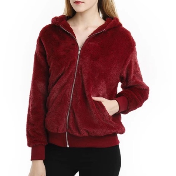 CBR Tops - 💜 3/$15 NWT Super soft fuzzy zip-up sweater - burgundy - size Large